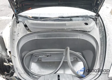 2019 Tesla Model 3 Long Range/Mid Range/Standard Range/Standard Range Plus z USA, uszkodzony, nr VIN 5YJ3E1EA1KF300494